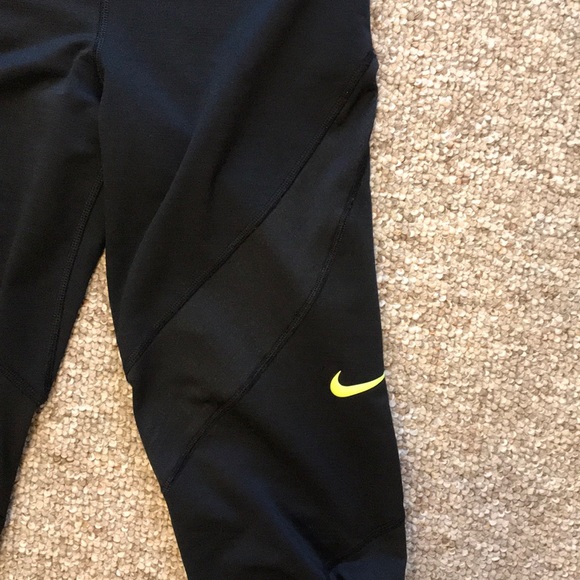 NikePro hyperwarm leggings - Picture 2 of 4